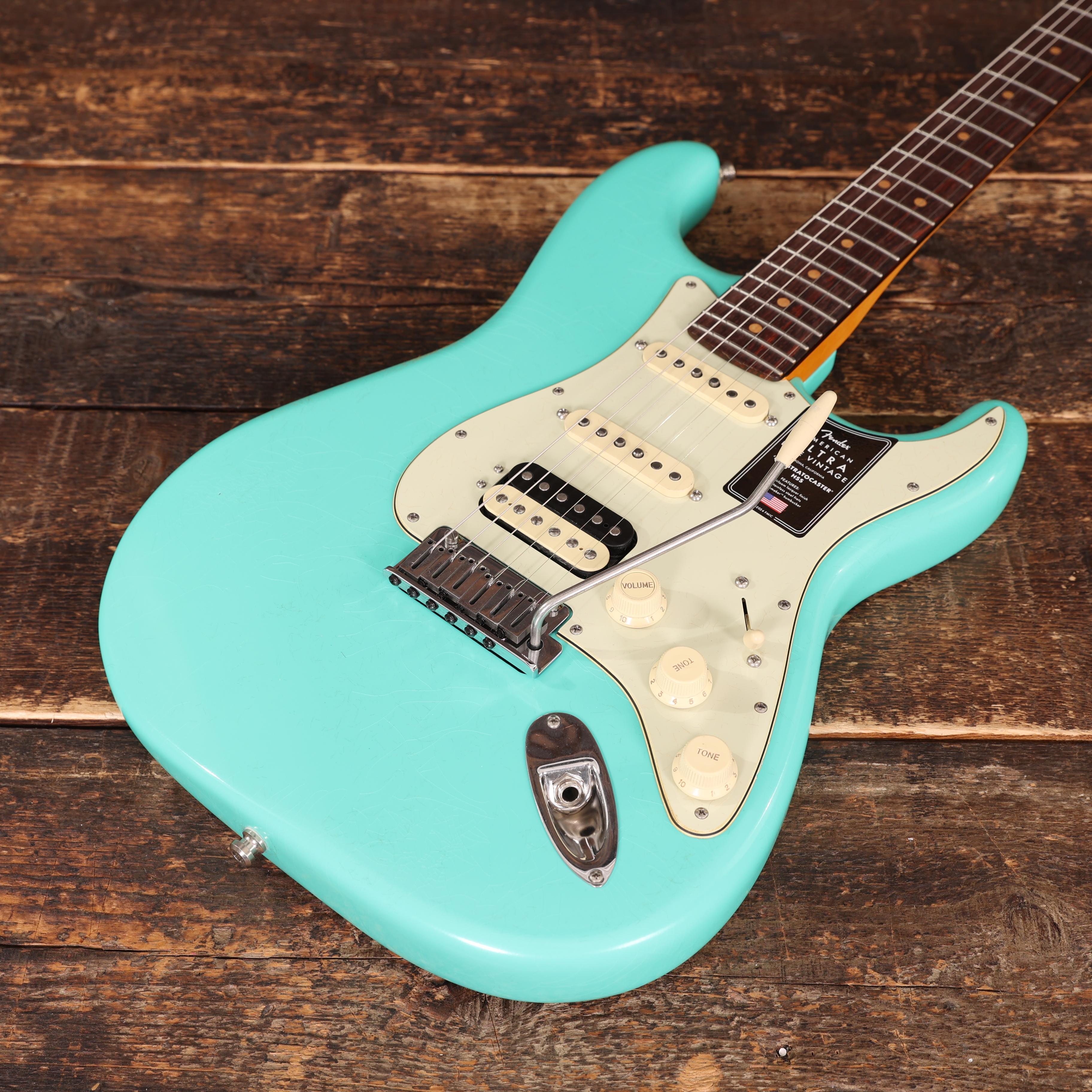 Fender American Ultra Luxe Vintage '60s Stratocaster HSS in Sea